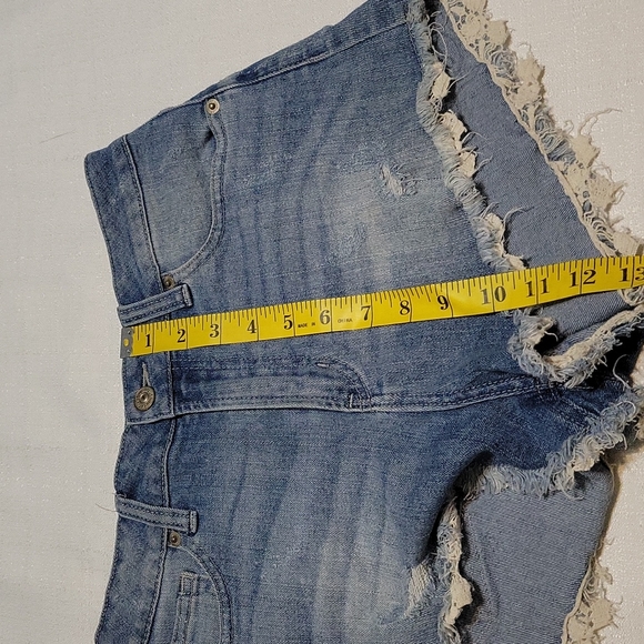 Just USA light wash denim shorts size extra small - Picture 4 of 7